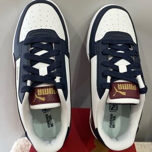 Puma Kids Boys White and Blue Sneakers with gold Detail